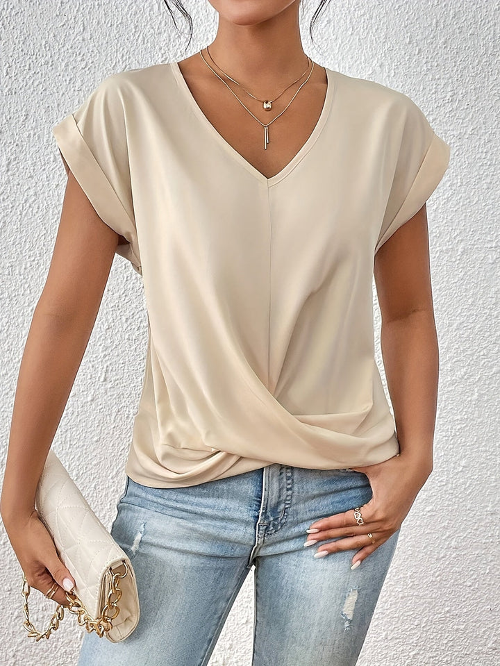 Helena | Casual T-Shirt with Heart-Shaped Neckline